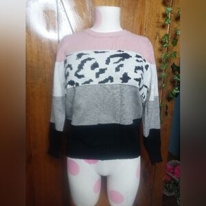 🩷 Color block Women's Sweater 🖤